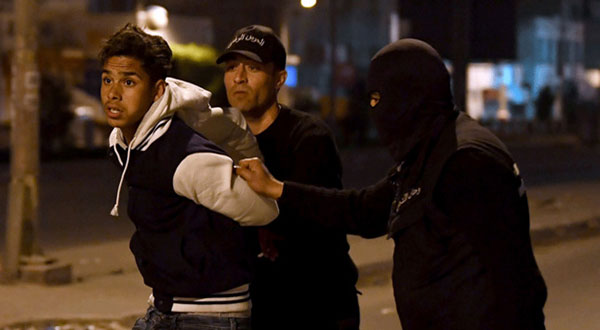 Tunisia: Third Night of Unrest as Hundreds Arrested Tunisia: Third Night of Unrest as Hundreds Arrested